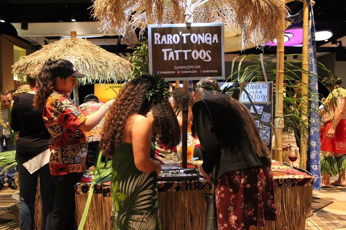 Islanders Luau activities background